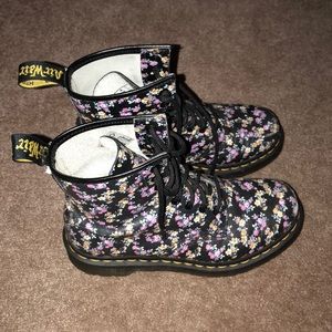 Floral Dr. Martens!!